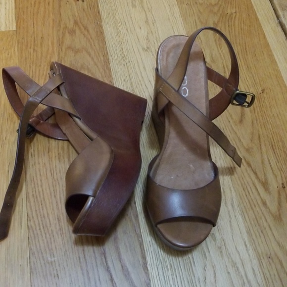 Aldo Shoes - Aldo brown leather wedges like new